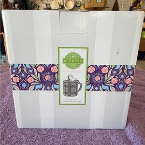 Scentsy Melt My Heart Warmer